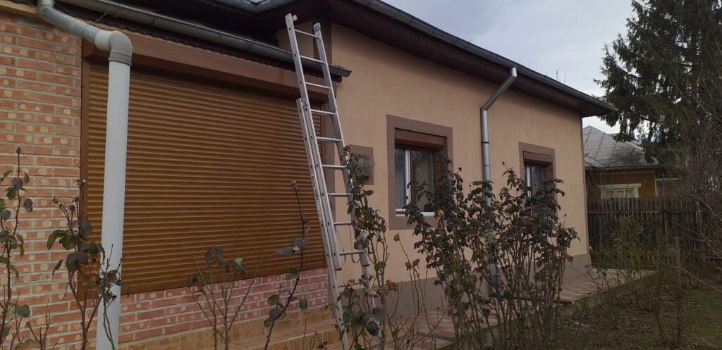 Rulouri exterioare aplicate