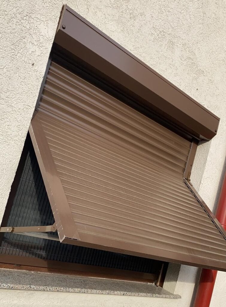 Rulouri exterioare batante
