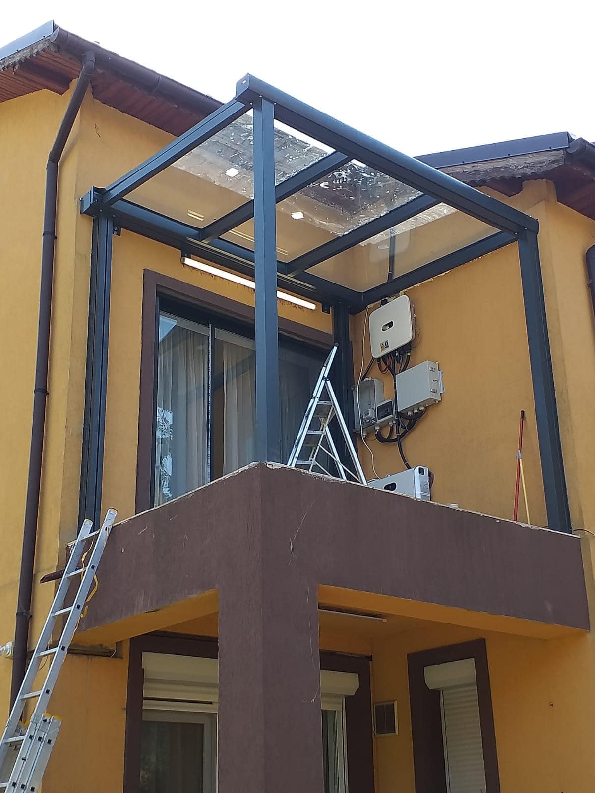 Acoperis balcon casa