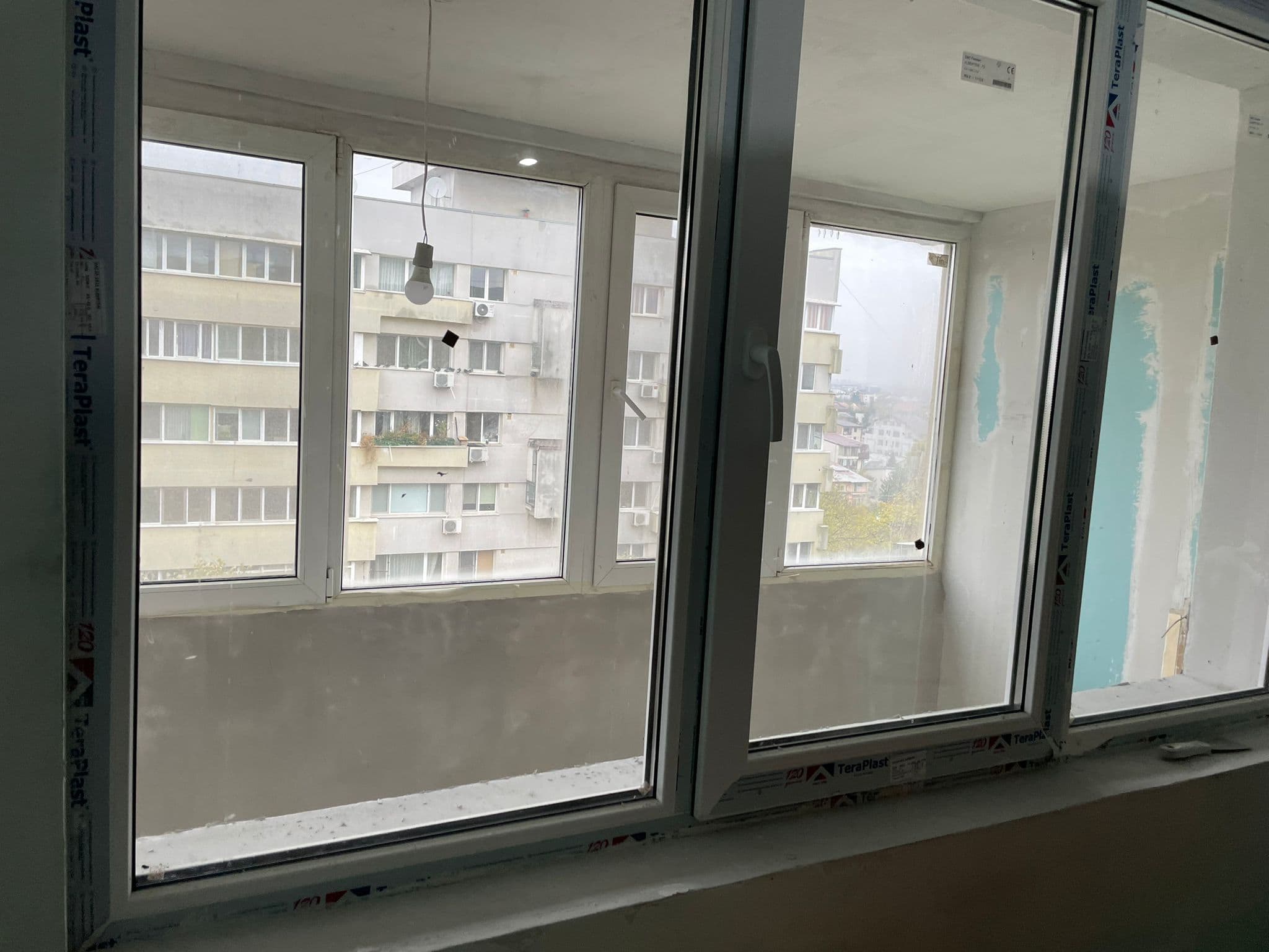 Inchiderea balconului fara autorizatie in sezonul 2025-2026 2 Inchiderea balconului cu termopan