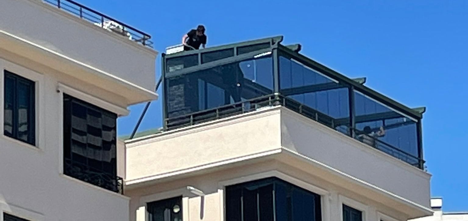 Acoperis balcon retractabil